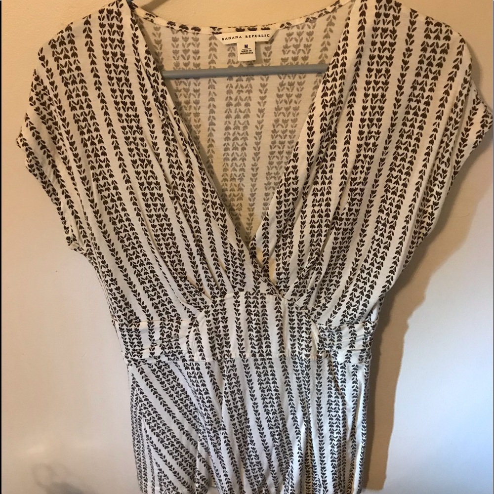 Banana Republic Women’s Top - Medium